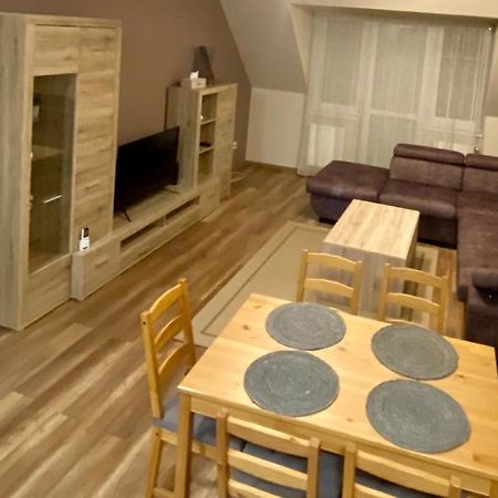 Barand Apartman Έγκερ Εξωτερικό φωτογραφία