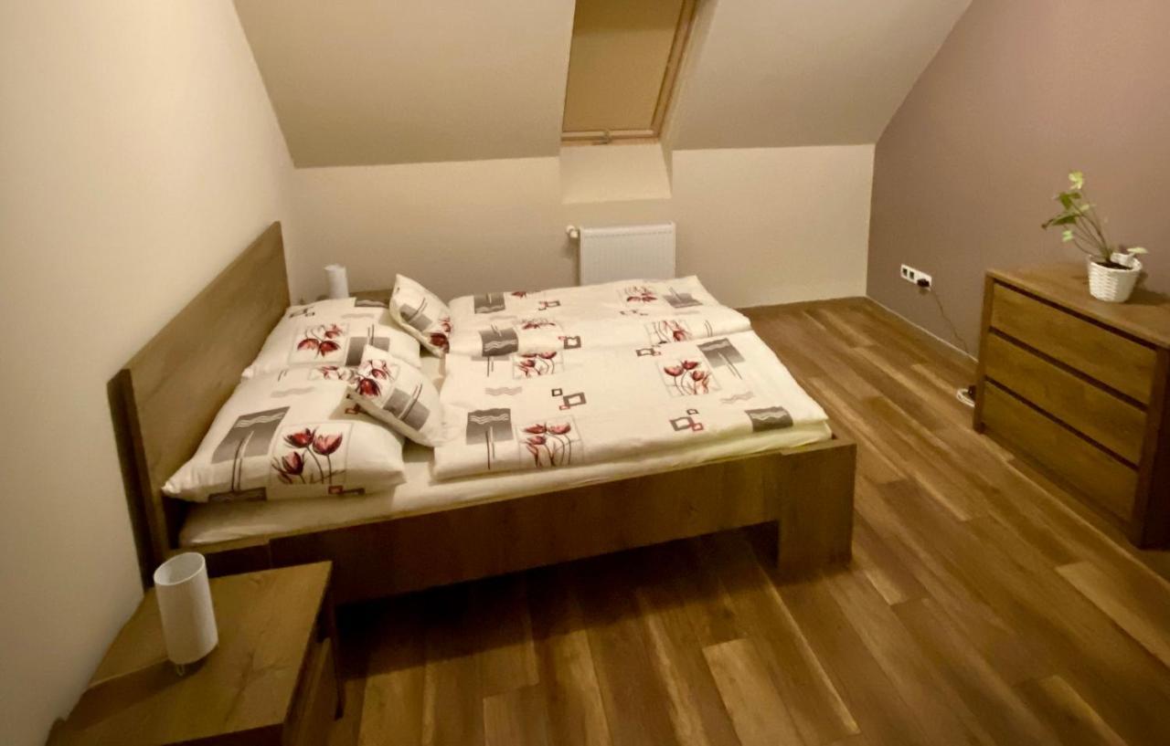 Barand Apartman Έγκερ Εξωτερικό φωτογραφία
