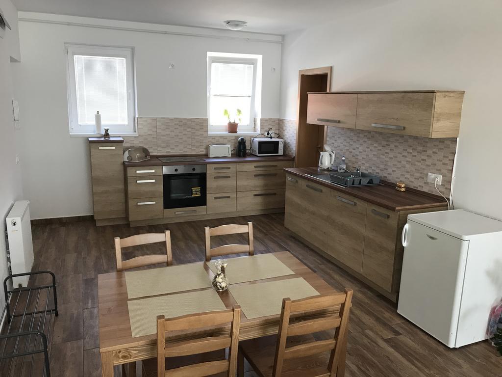 Barand Apartman Έγκερ Εξωτερικό φωτογραφία