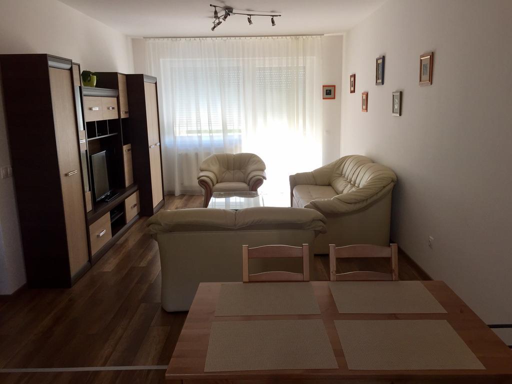 Barand Apartman Έγκερ Εξωτερικό φωτογραφία